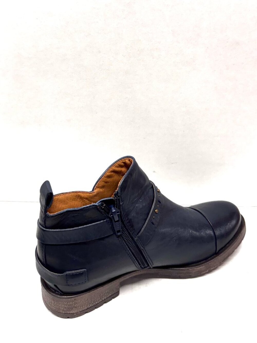 MIZ MOOZ LEATHER BUCKLE BOOTIE SIDE ZIP NAVY 37EU / 7US NEW B 68 - Picture 3 of 4